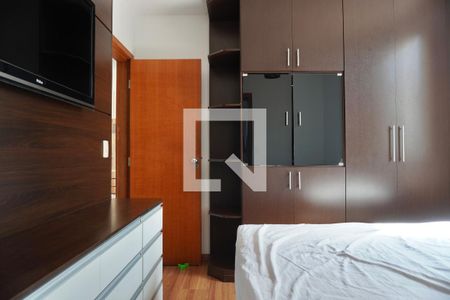 Suíte  de apartamento à venda com 2 quartos, 139m² em Sagrada Família, Belo Horizonte