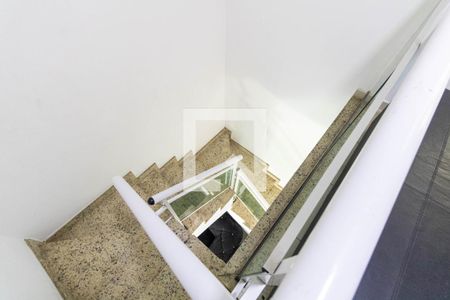 Escada de casa para alugar com 3 quartos, 300m² em Campo Grande, Rio de Janeiro