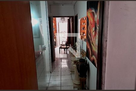 Corredor de casa à venda com 3 quartos, 192m² em Jardim Taboao, São Paulo
