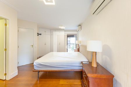 Suíte de apartamento para alugar com 2 quartos, 120m² em Indianópolis, São Paulo