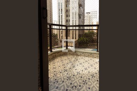 Suíte de apartamento para alugar com 2 quartos, 120m² em Indianópolis, São Paulo