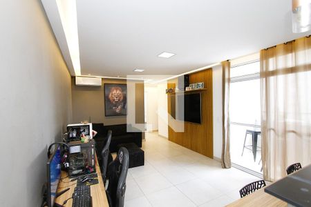Sala de apartamento para alugar com 3 quartos, 76m² em Nova Suíça, Belo Horizonte
