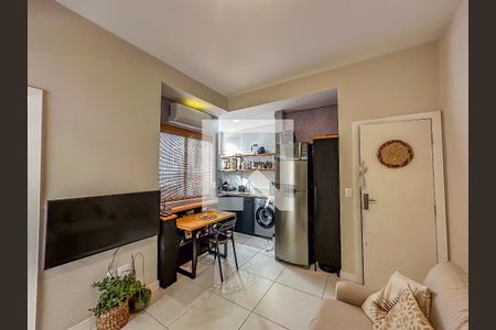 Sala de apartamento para alugar com 1 quarto, 40m² em Botafogo, Rio de Janeiro