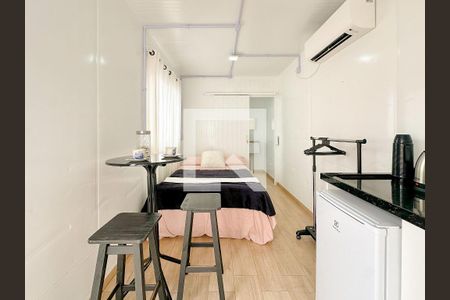 Sala/Quarto de kitnet/studio para alugar com 1 quarto, 18m² em Ingleses do Rio Vermelho, Florianópolis