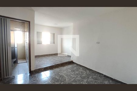 Suíte de casa para alugar com 2 quartos, 70m² em Vila Romanopolis, Ferraz de Vasconcelos