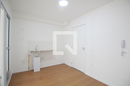 Sala/Cozinha de apartamento para alugar com 2 quartos, 30m² em Jardim Monte Kemel, São Paulo