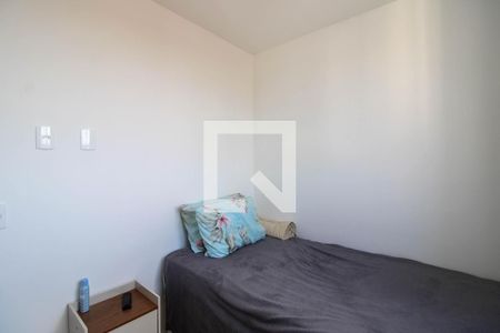 Quarto 1 de apartamento para alugar com 2 quartos, 41m² em Jardim Maria Duarte, São Paulo