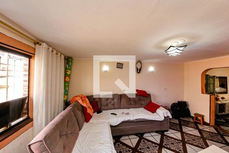 Casa à venda com 3 quartos, 150m² em Jardim Sapopemba, São Paulo