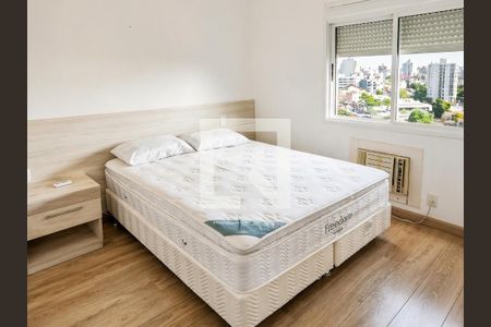 Quarto 1 de apartamento para alugar com 3 quartos, 130m² em Petrópolis, Porto Alegre