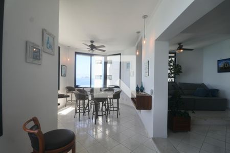 Sala de apartamento para alugar com 4 quartos, 230m² em Morro do Maluf, Guarujá