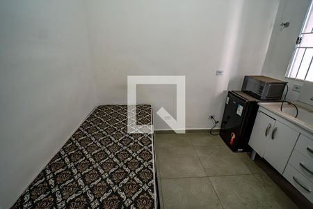 Quarto/Sala de kitnet/studio para alugar com 1 quarto, 10m² em Rio Pequeno, São Paulo