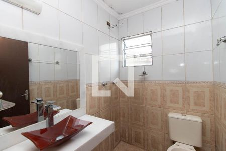 Banheiro  de casa para alugar com 2 quartos, 80m² em Jardim Fontalis, São Paulo