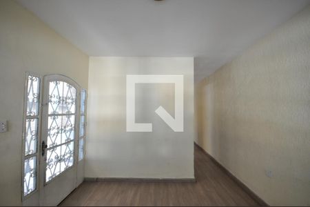 Sala de casa para alugar com 2 quartos, 65m² em Jardim Fontalis, São Paulo