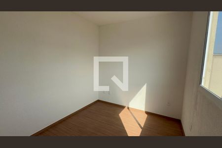 Quarto 1 de apartamento para alugar com 2 quartos, 44m² em Vargem Pequena, Rio de Janeiro