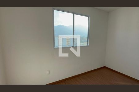 Quarto 1 de apartamento para alugar com 2 quartos, 44m² em Vargem Pequena, Rio de Janeiro