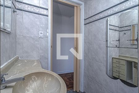 banheiro social_4 de apartamento para alugar com 2 quartos, 63m² em Vila Água Funda, São Paulo