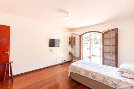 Suíte 1 de casa à venda com 3 quartos, 300m² em Quitaúna, Osasco