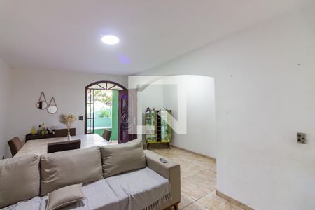 Sala  de casa à venda com 3 quartos, 300m² em Quitaúna, Osasco