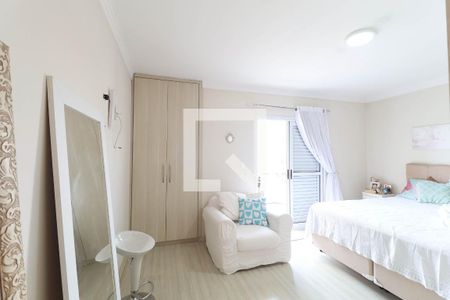 Casa para alugar com 3 quartos, 210m² em Vila Nivi, São Paulo