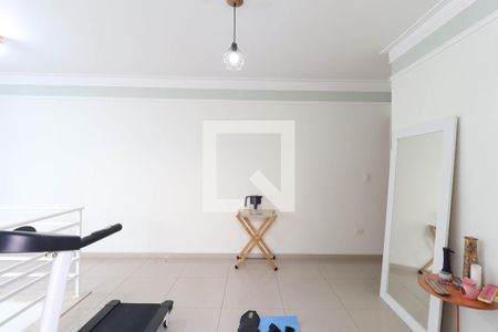 Casa para alugar com 3 quartos, 210m² em Vila Nivi, São Paulo