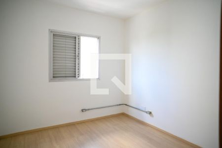 Quarto 1 de apartamento para alugar com 2 quartos, 62m² em Vila Moraes, São Paulo