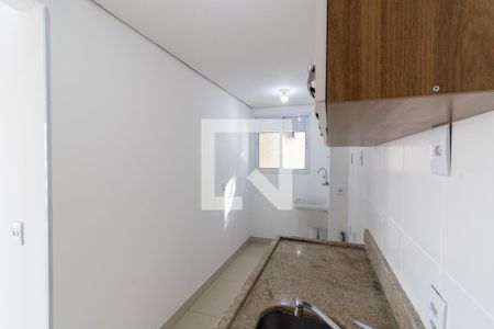 Cozinha de apartamento à venda com 2 quartos, 58m² em Vila Nova, Porto Alegre