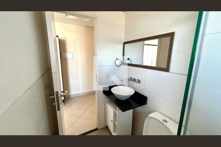 Banheiro de kitnet/studio para alugar com 1 quarto, 38m² em Vila Augusta, Guarulhos