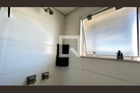 Banheiro de kitnet/studio para alugar com 1 quarto, 38m² em Vila Augusta, Guarulhos