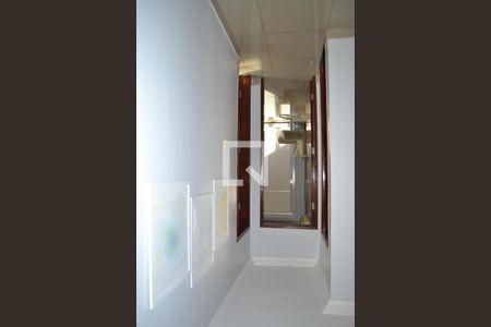 Corredor de apartamento para alugar com 2 quartos, 63m² em Setor Bela Vista, Goiânia