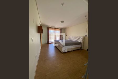 Quarto de casa para alugar com 4 quartos, 230m² em Suru, Barueri