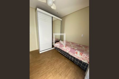 Quarto de casa para alugar com 4 quartos, 230m² em Suru, Barueri