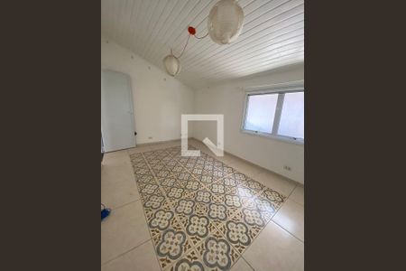 Quarto de casa para alugar com 4 quartos, 230m² em Suru, Barueri