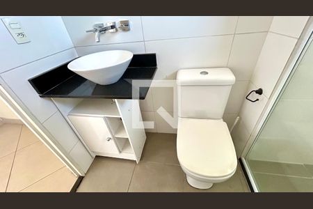 Banheiro de kitnet/studio para alugar com 1 quarto, 37m² em Vila Augusta, Guarulhos