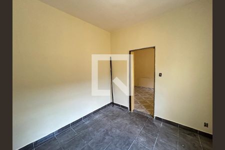 Quarto 1 de casa para alugar com 2 quartos, 200m² em Praça Seca, Rio de Janeiro