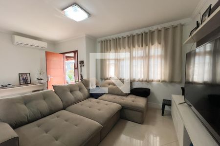 Sala de estar de casa de condomínio para alugar com 3 quartos, 305m² em Vila D’agostinho, Valinhos