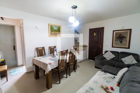 Sala de casa para alugar com 2 quartos, 150m² em Vila Campestre, São Paulo