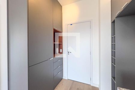 Sala e cozinha de apartamento para alugar com 1 quarto, 28m² em Liberdade, São Paulo