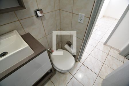 Banheiro de apartamento à venda com 1 quarto, 70m² em Nova Campinas, Campinas