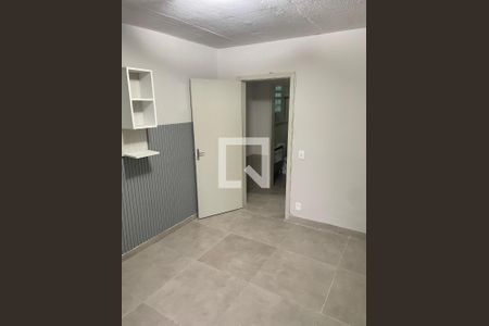 Quarto de apartamento para alugar com 1 quarto, 41m² em Humaitá, Porto Alegre