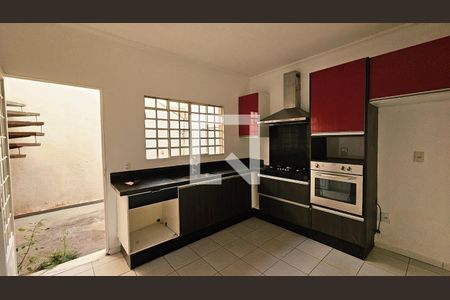 Casa à venda com 3 quartos, 150m² em Jardim Danubio, Jundiaí