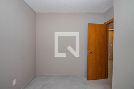 Quarto 2 de apartamento para alugar com 2 quartos, 36m² em Rubem Berta, Porto Alegre