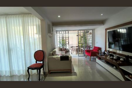 Sala de casa de condomínio à venda com 3 quartos, 98m² em Vargem Pequena, Rio de Janeiro