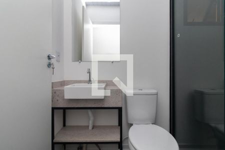 Banheiro de casa de condomínio para alugar com 1 quarto, 29m² em Glória, Porto Alegre