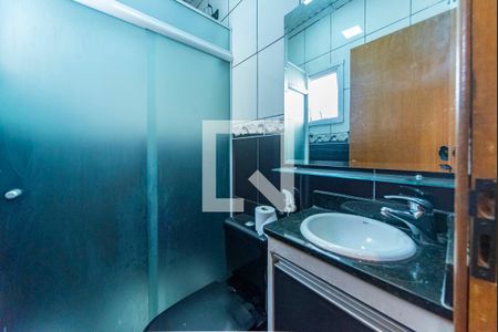 Banheiro de apartamento à venda com 2 quartos, 80m² em Vila Progresso, Santo André