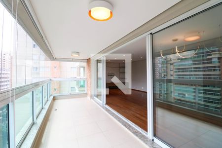 Varanda de apartamento para alugar com 3 quartos, 184m² em Brooklin, São Paulo
