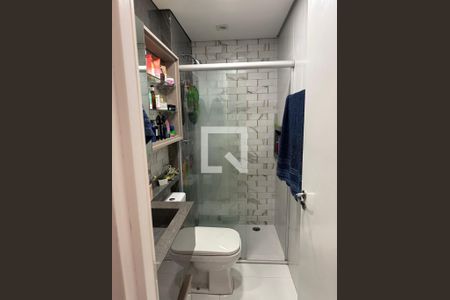 Banheiro  de apartamento à venda com 2 quartos, 53m² em Centro, Diadema