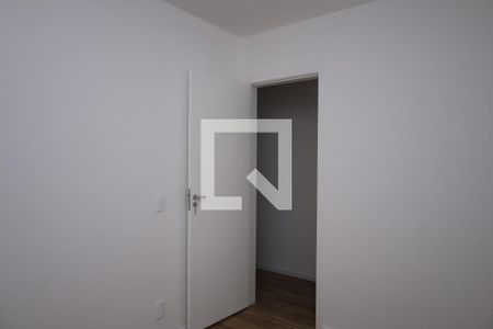 Quarto 2 de apartamento para alugar com 2 quartos, 41m² em Jardim Helian, São Paulo