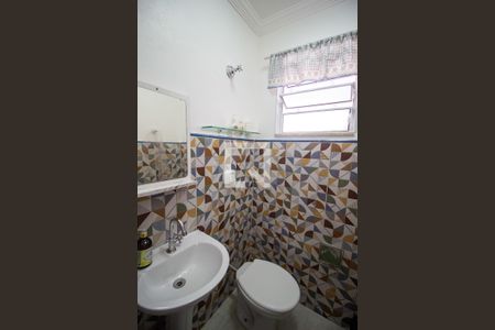 Banheiro de casa para alugar com 1 quarto, 24m² em Jardim Santa Rosália, Sorocaba