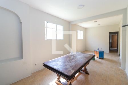 Sala de casa à venda com 3 quartos, 150m² em Realengo, Rio de Janeiro