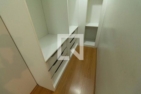 Closet do quarto 1 de casa para alugar com 3 quartos, 120m² em Vila Mariana, São Paulo